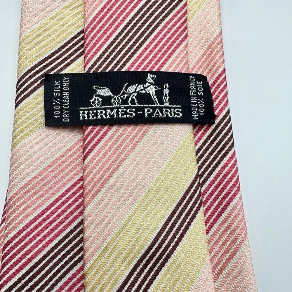 Hermés Paris Men's Multicolor Pastel‎ Tie 100% Silk